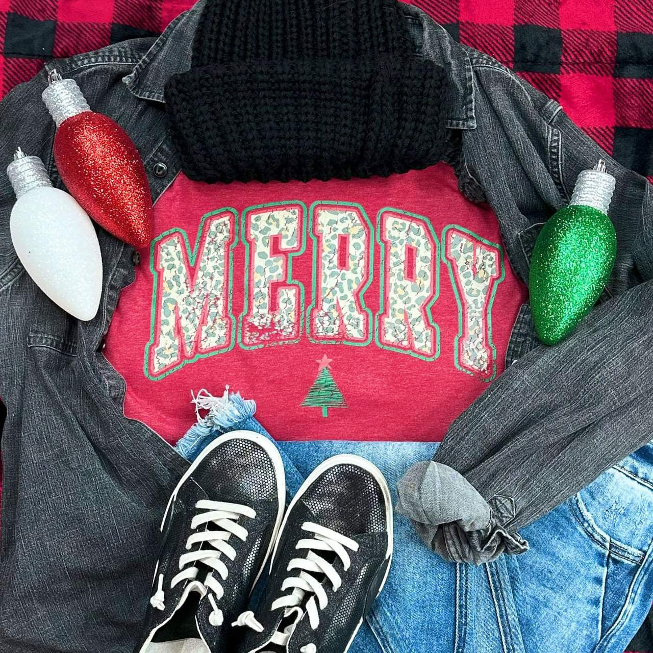 Merry Leopard Tee